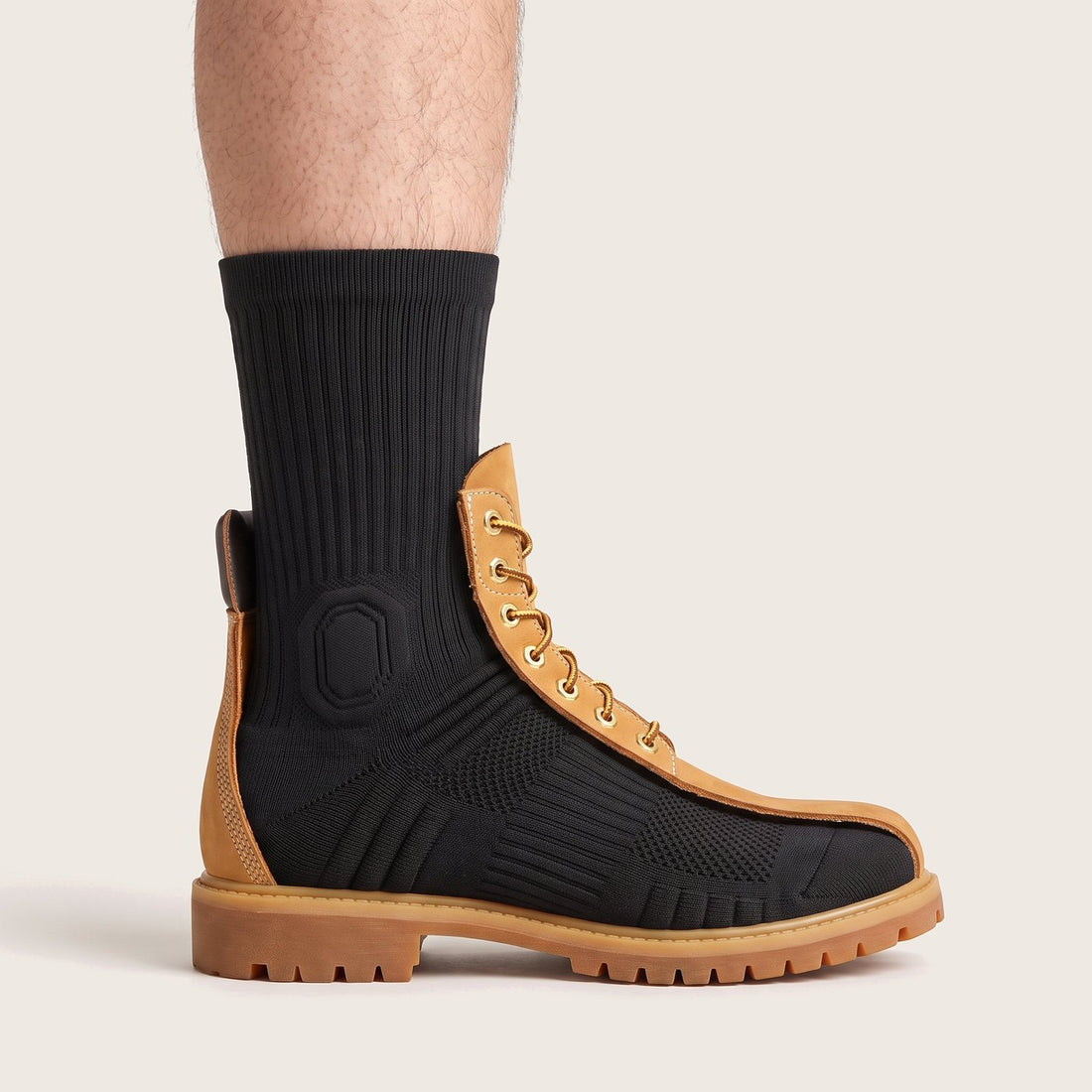 La chaussette HARDSEN dans une chaussure de sécurité ouverte